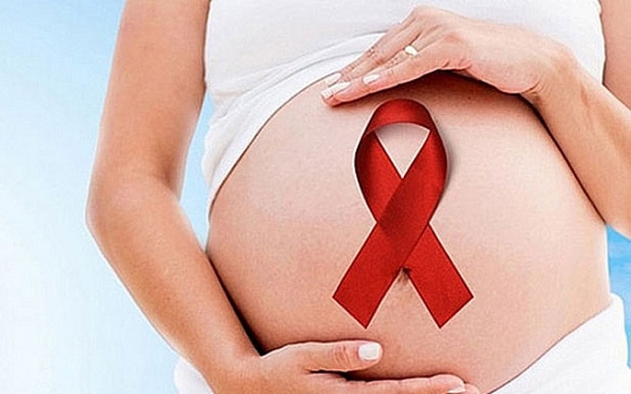 Nữ giới hay nam giới đều có thể mắc HIV