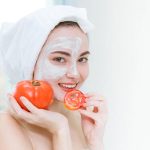 Đắp mặt nạ cà chua có công dụng gì? Một số lưu ý cần biết
