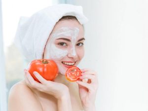 Đắp mặt nạ cà chua có công dụng gì? Một số lưu ý cần biết